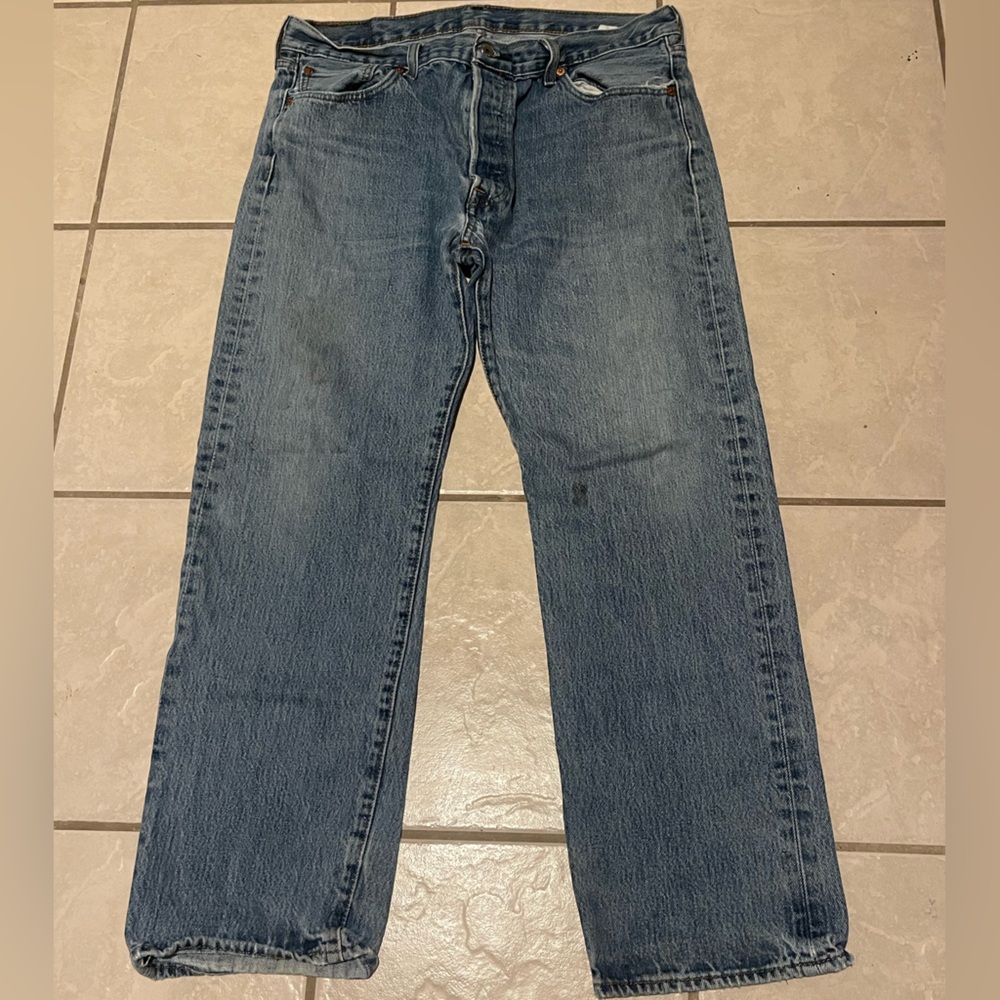 Levi’s 501 Button Fly Men's Straight Leg  Blue Denim Distressed Jeans Size 36x30